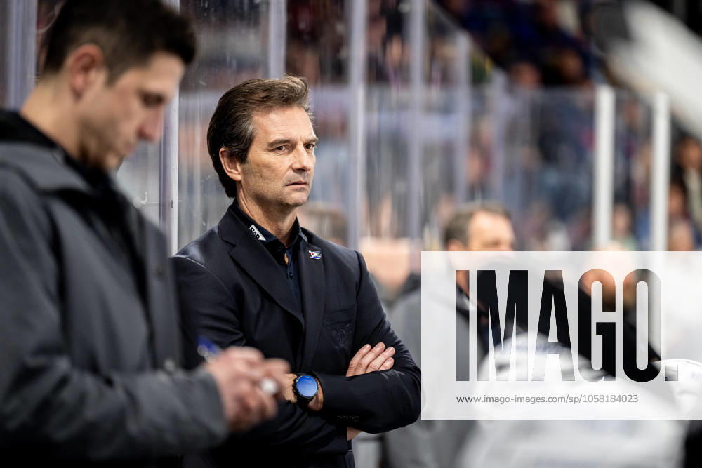 Dallas Eakins (Trainer, Coach, Headcoach, Adler Mannheim ), Nuernberg Ice Tigers vs. Adler Mannheim, Eishockey, Penny DEL, 40. Spieltag, 26.01.2025, Nuernberg Ice Tigers vs. Adler Mannheim, Eishockey, Penny DEL, 40. Spieltag