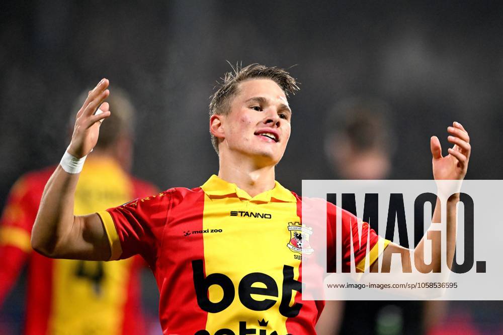 DEVENTER - Mathis Suray of Go Ahead Eagles celebrates the 1-0 during the KNVB Beker match between Go Ahead Eagles and VV Noordwijk (am) at De Adelaarshorst on Feb. 5, 2025 in Deventer, Netherlands. ANP TOTO KNVB CUP Quarter Final 2024 25 ANPxSportx IVx 519209840 originalFilename: 519209840
