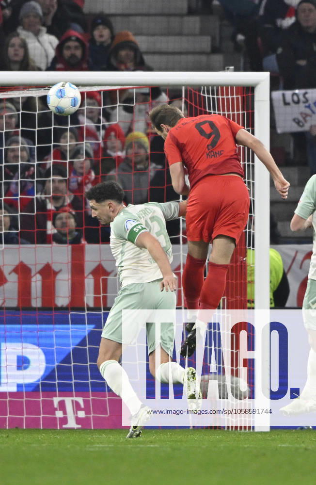 Strafraumszene, Torraumszene Torschuss Aktion Torchance Harry Kane FC Bayern Muenchen FCB (09) Kopfballduell Zweikampf Aktion Milos Veljkovic SV Werder Bremen SVW (13) FC Bayern Muenchen FCB vs SV Werder Bremen SVW 07.02.2025 DFL REGULATIONS PROHIBIT ANY USE OF PHOTOGRAPHS AS IMAGE SEQUENCES AND OR QUASI-VIDEO FC Bayern Muenchen FCB vs SV Werder Bremen SVW