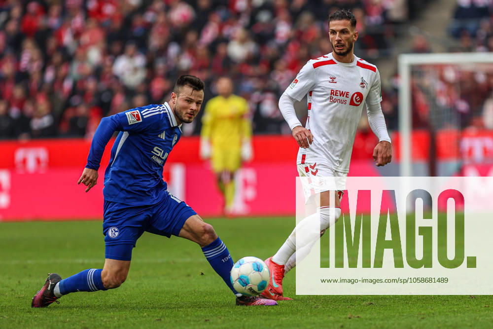 Adrian Gantenbein (FC Schalke 04, 17) im Zweikampf gegen Leart Pacarada (FC Köln FC Koeln, 17), GER, FC Köln Koeln vs. FC Schalke 04, Fussball, 2. Bundesliga, 21. Spieltag, Spielzeit 2024 2025, 09.02.2025, DFL DFB REGULATIONS PROHIBIT ANY USE OF PHOTOGRAPHS AS IMAGE SEQUENCES AND OR QUASI-VIDEO, GER, FC Köln Koeln vs. FC Schalke 04, Fussball, 2. Bundesliga, 21. Spieltag, Spielzeit 2024 2025, 09.02.2025 Köln Koeln