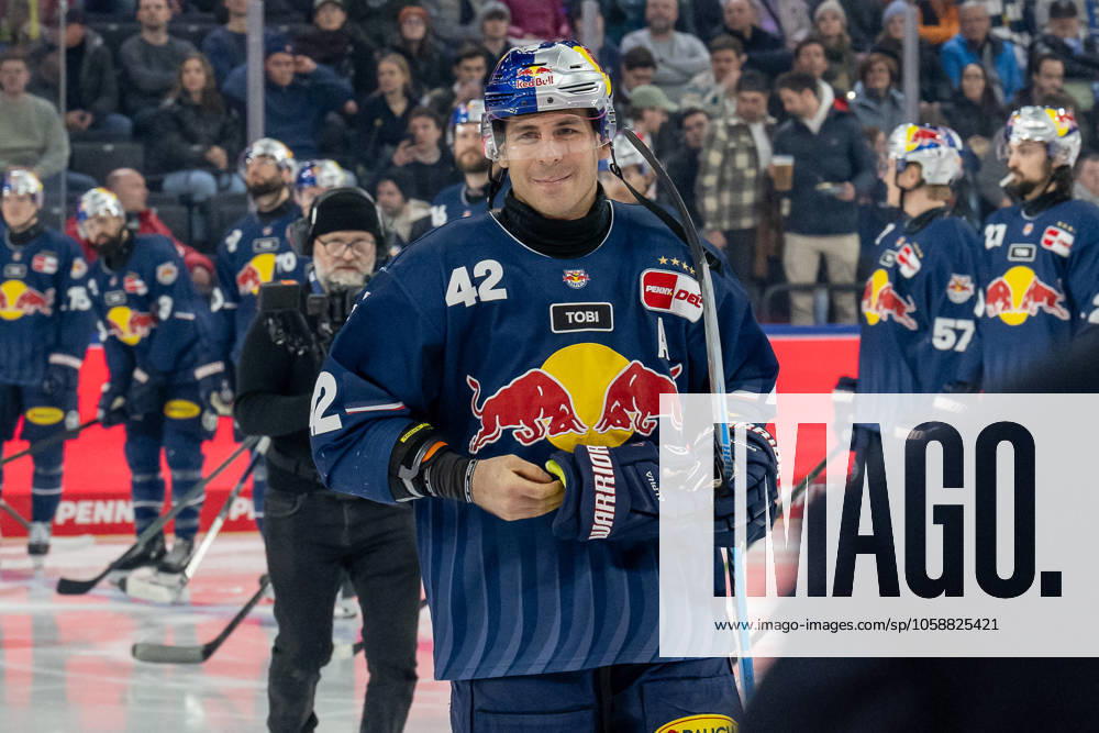 Yasin Ehliz (EHC Red Bull Muenchen, 42). GER, EHC Red Bull Muenchen vs. Schwenninger Wild Wings, Eishockey, DEL, 44. Spieltag, Saison 2024 2025, 13.02.2025. GER, EHC Red Bull Muenchen vs. Schwenninger Wild Wings, Eishockey, DEL, 44. Spieltag, Saison 2024 2025, 13.02.2025. Muenchen