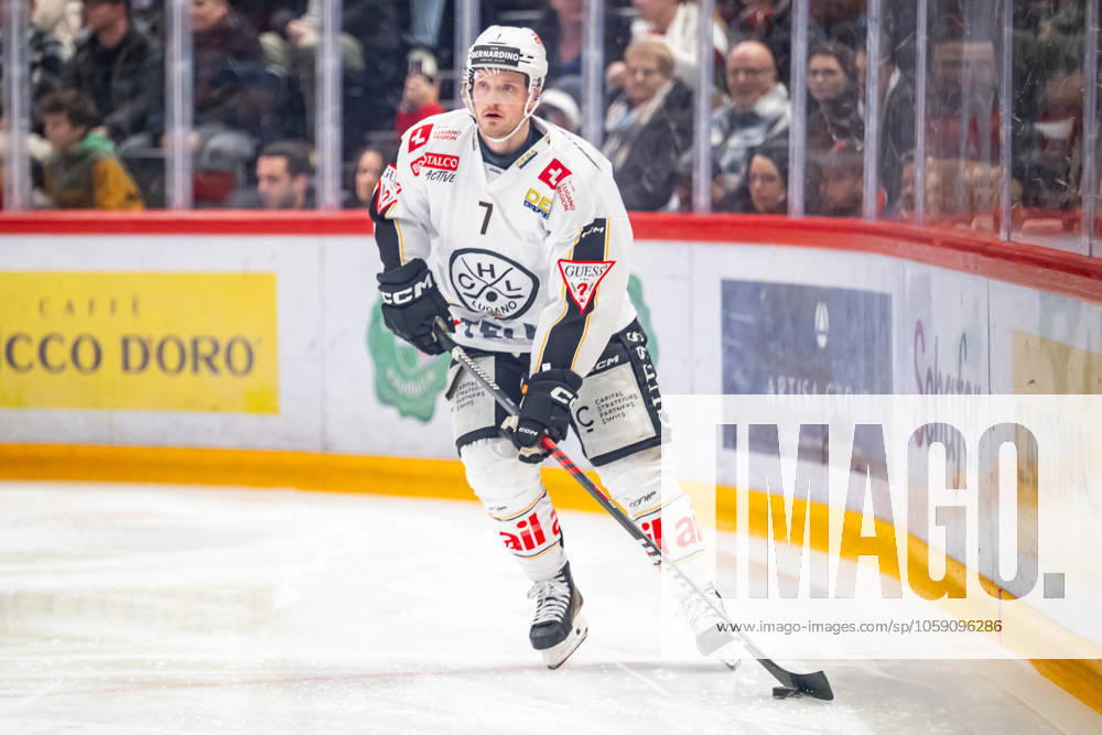 NL : Lausanne HC - HC Lugano 21.02.2025, Lausanne, Vaudoise Arena, NL: Lausanne HC - HC Lugano. Daniel Carr (7, HC Lugano) during the Swiss National League Ice hockey, Eishockey championship match between Lausanne HC and HC Lugano the Friday 21.02.2025 at the Vaudoise Arena in Lausanne, Switzerland. Lausanne Vaudoise Arena Vaud Switzerland