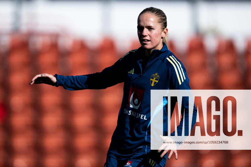 Hanna Lundkvist of the Swedish women s national football team at a training session on February 24, 2025 in Wrexham. Photo: Mathias Bergeld BILDBYRAN kod MB MB1090 fotboll football soccer fotball nations league uefa womens nations league träning practice training sverige sweden dam bbeng