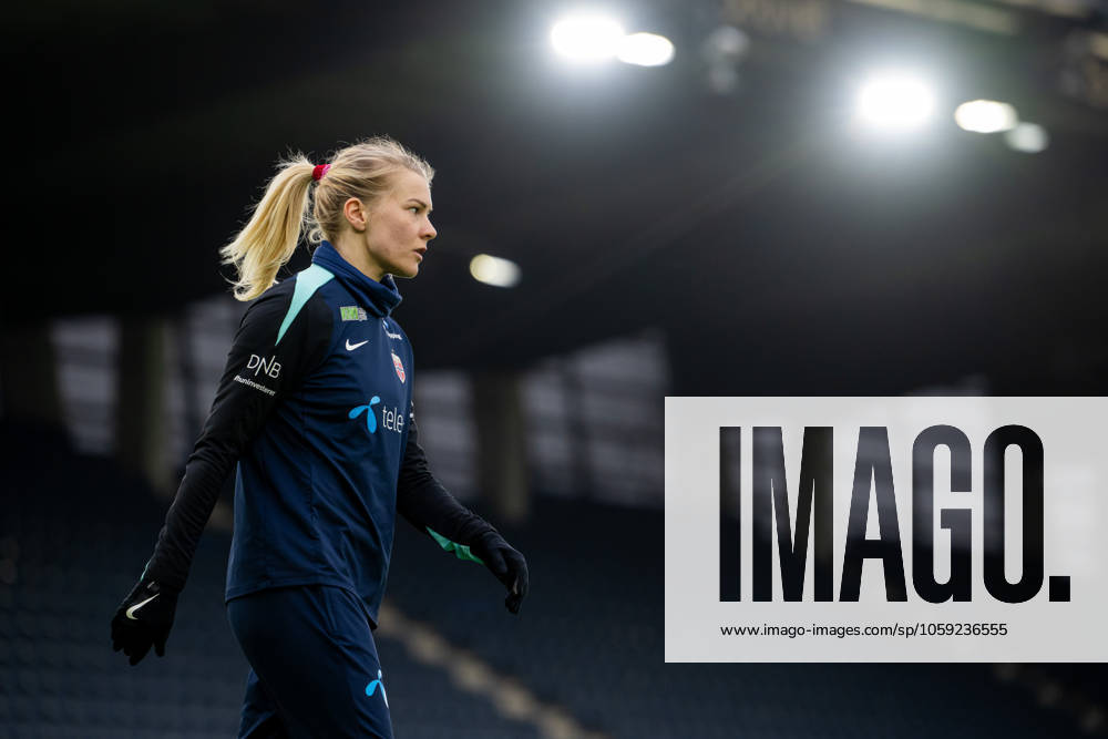Ada Hegerberg of the Norwegian women s national football team during a training session on February 24, 2025 in Stavanger. Photo: Vegard Grott BILDBYRAN kod VG VG0717 bbeng fotboll football soccer fotball norge norway women dam nations league träning practice training trening