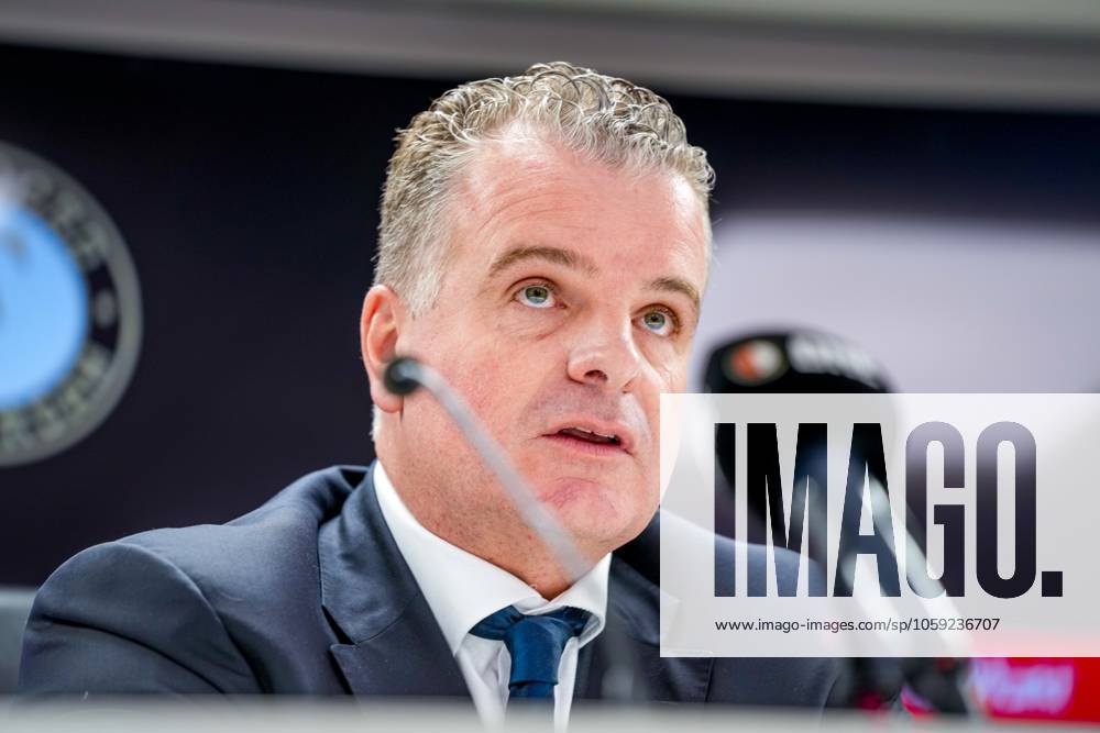 , Stadion Feijenoord ˜De Kuip , Season 2024 2025 , Football , Eredivisie . Dennis te Kloese during presentation of new Feyenoord head coach Robin van Persie Presentation of Robin van Persie x28028549x