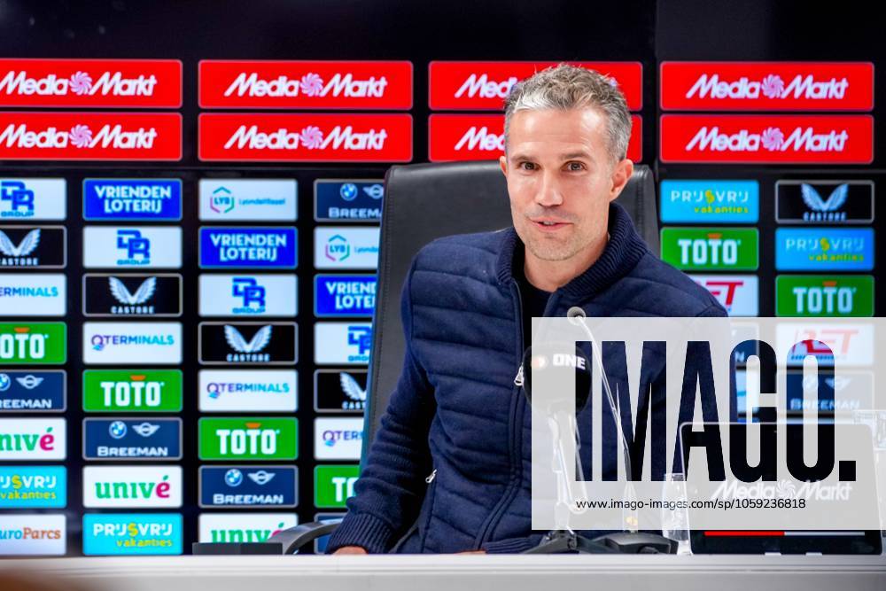 , Stadion Feijenoord ˜De Kuip , Season 2024 2025 , Football , Eredivisie . Presentation of new Feyenoord head coach Robin van Persie Presentation of Robin van Persie x28028668x