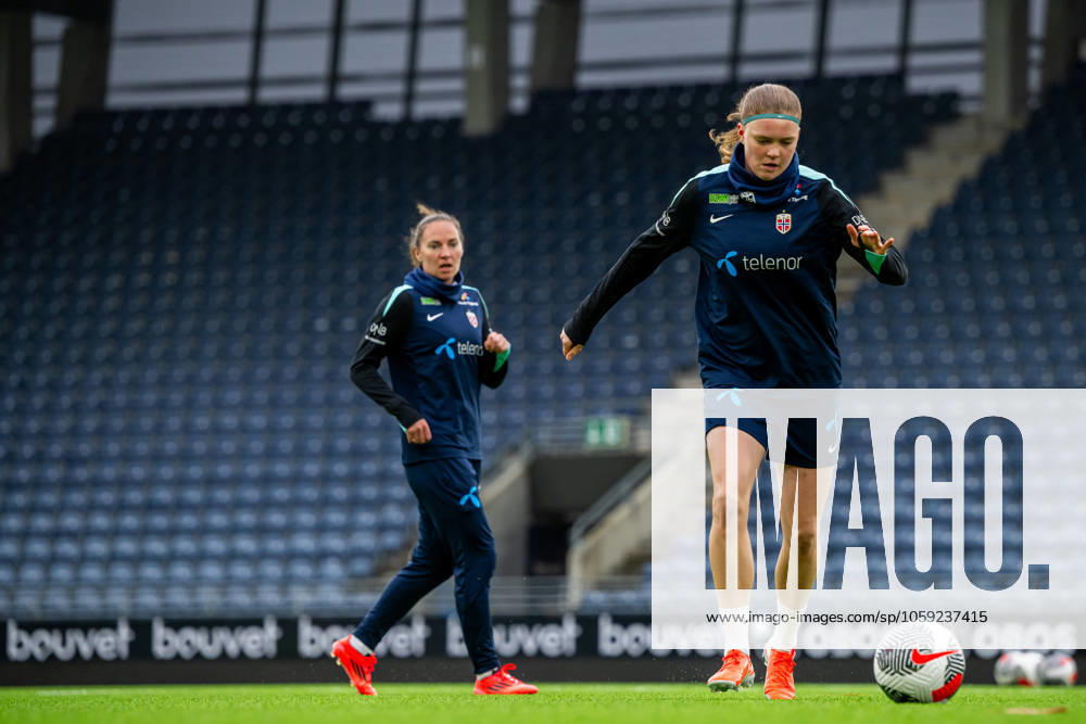 Signe Gaupset of the Norwegian women s national football team during a training session on February 24, 2025 in Stavanger. Photo: Vegard Grott BILDBYRAN kod VG VG0717 bbeng fotboll football soccer fotball norge norway women dam nations league träning practice training trening