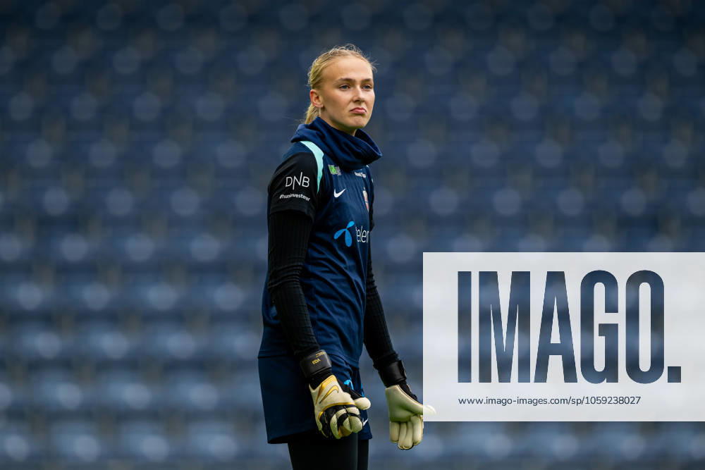 Goalkeeper Selma Panengstuen of the Norwegian women s national football team during a training session on February 24, 2025 in Stavanger. Photo: Vegard Grott BILDBYRAN kod VG VG0717 bbeng fotboll football soccer fotball norge norway women dam nations league träning practice training trening