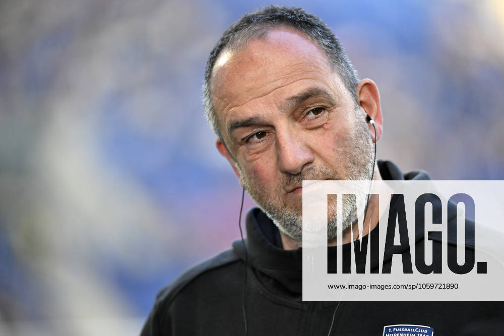 Vor Spielbeginn: Trainer Coach Frank Schmidt 1. FC Heidenheim 1846 FCH Portrait nachdenklich TSG 1899 Hoffenheim vs 1. FC Heidenheim 1846 FCH 09.03.2025 DFL REGULATIONS PROHIBIT ANY USE OF PHOTOGRAPHS AS IMAGE SEQUENCES AND OR QUASI-VIDEO TSG 1899 Hoffenheim vs 1. FC Heidenheim 1846 FCH