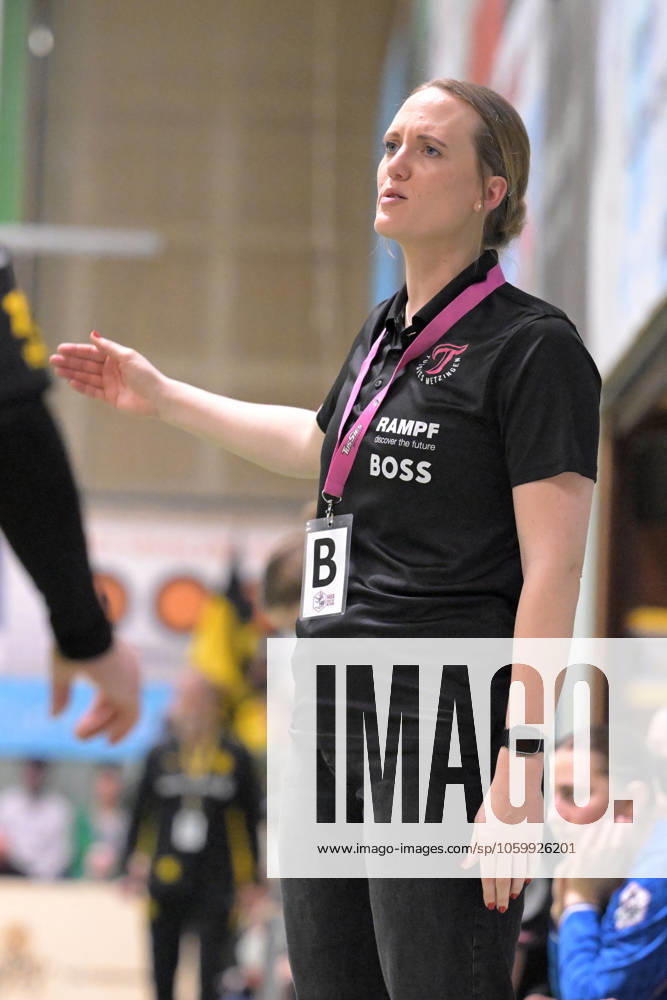 Miriam Hirsch (TusSies Metzingen, Trainerin) TusSies Metzingen vs. BVB Borussia Dortmund Handball, Handball, HBF, 19.Ligaspieltag, Saison 2024 2025, 15.03.2025 TusSies Metzingen vs. BVB Borussia Dortmund Handball, Handball, HBF, 19.Ligaspieltag, Saison 2024 2025, 15.03.2025 Metzingen