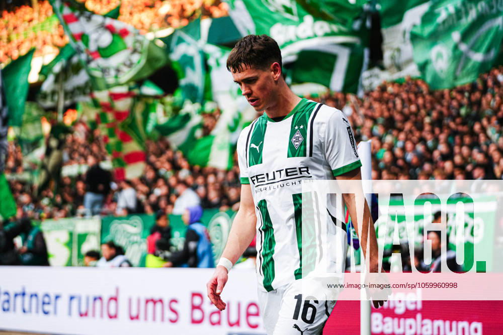 Philipp Sander (Borussia Moenchengladbach, 16) GER, SV Werder Bremen vs. Borussia Moenchengladbach, Fussball, Bundesliga, Spieltag 26, Spielzeit 2024 25, 15.03.2025 DFL REGULATIONS PROHIBIT ANY USE OF PHOTOGRAPHS AS IMAGE SEQUENCES AND OR QUASI-VIDEO GER, SV Werder Bremen vs. Borussia Moenchengladbach, Fussball, Bundesliga, Spieltag 26, Spielzeit 2024 25, 15.03.2025 Bremen