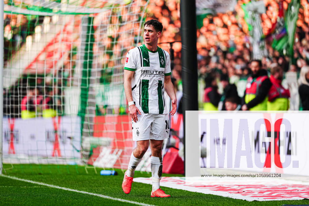 Philipp Sander (Borussia Moenchengladbach, 16) GER, SV Werder Bremen vs. Borussia Moenchengladbach, Fussball, Bundesliga, Spieltag 26, Spielzeit 2024 25, 15.03.2025 DFL REGULATIONS PROHIBIT ANY USE OF PHOTOGRAPHS AS IMAGE SEQUENCES AND OR QUASI-VIDEO GER, SV Werder Bremen vs. Borussia Moenchengladbach, Fussball, Bundesliga, Spieltag 26, Spielzeit 2024 25, 15.03.2025 Bremen