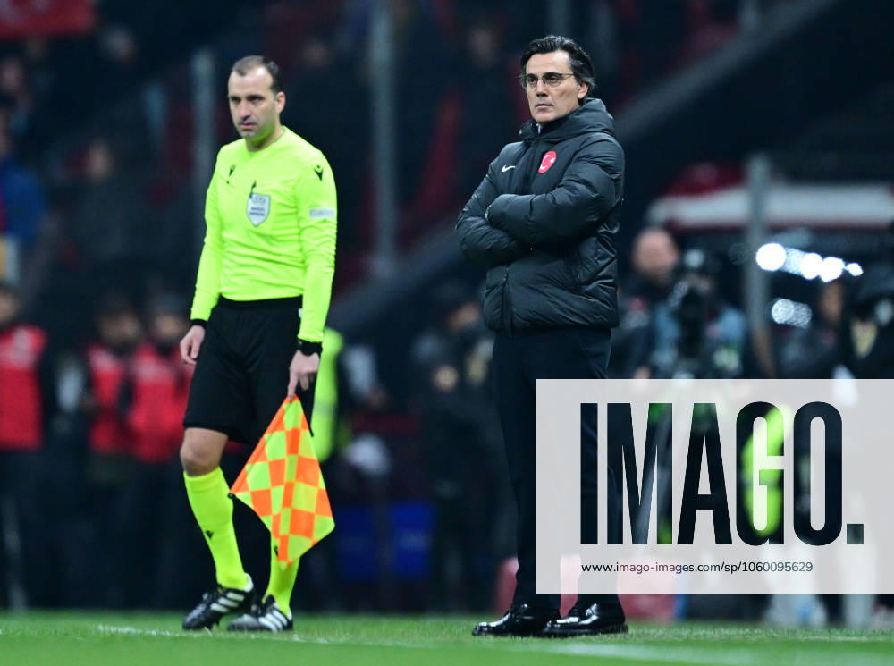 Turkiye s head coach Vincenzo Montella during the UEFA Nations League play-off, 1st leg soccer match between Turkey and Hungary in Istanbul, Turkey, 20 March 2025. (TFF - Depo Photos) 18624563