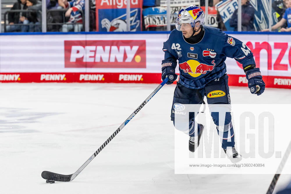 Yasin Ehliz (EHC Red Bull Muenchen, 42). GER, EHC Red Bull Muenchen vs. Adler Mannheim, Eishockey, DEL, Playoffs, Viertelfinale Spiel 4, Saison 2024 2025, 23.03.2025. GER, EHC Red Bull Muenchen vs. Adler Mannheim, Eishockey, DEL, Playoffs, Viertelfinale Spiel 4, Saison 2024 2025, 23.03.2025. Muenchen