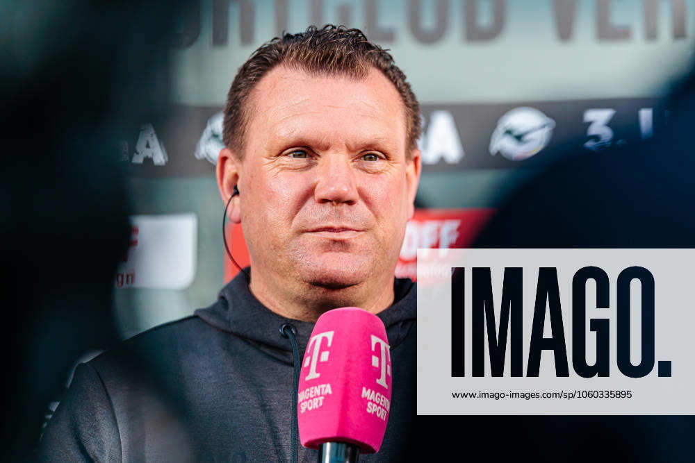 Uwe Koschinat (Rot-Weiss Essen, Cheftrainer) im Interview mit Magenta GER, SC Verl vs. Rot-Weiss Essen, Fussball, 3. Liga, 30. Spieltag, Spielzeit 2024 2025, 28.03.2025 DFL Regulations prohibit any use of photographers as image sequences and or quasi-video. GER, SC Verl vs. Rot-Weiss Essen, Fussball, 3. Liga, 30. Spieltag, Spielzeit 2024 2025, 28.03.2025 Verl
