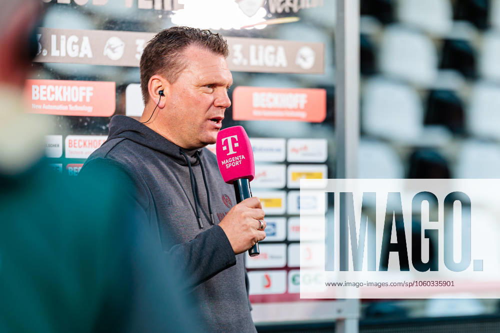 Uwe Koschinat (Rot-Weiss Essen, Cheftrainer) im Interview mit Magenta GER, SC Verl vs. Rot-Weiss Essen, Fussball, 3. Liga, 30. Spieltag, Spielzeit 2024 2025, 28.03.2025 DFL Regulations prohibit any use of photographers as image sequences and or quasi-video. GER, SC Verl vs. Rot-Weiss Essen, Fussball, 3. Liga, 30. Spieltag, Spielzeit 2024 2025, 28.03.2025 Verl