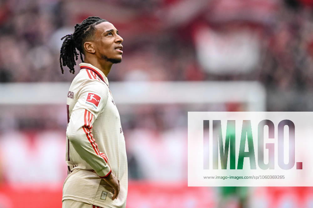 Michael Olise (FC Bayern Muenchen) Schaut waehrend des Spiels der 1. Bundesliga zwischen FC Bayern München und FC St. Pauli 1910, Allianz Arena am 29. March 2025 in München, Deutschland. (Foto von Harry Langer DeFodi Images) +++ Michael Olise (FC Bayern Muenchen) Looks on during the Bundesliga match between FC Bayern München and FC St. Pauli 1910 at Allianz Arena on March 29, 2025 in Munich, Germany. (Photo by Harry Langer DeFodi Images) DFL regulations prohibit any use of photographs as image sequences and or quasi-video. (Photo by Harry Langer DeFodi Images) DFL regulations prohibit any use of photographs as image sequences and or quasi-video.
