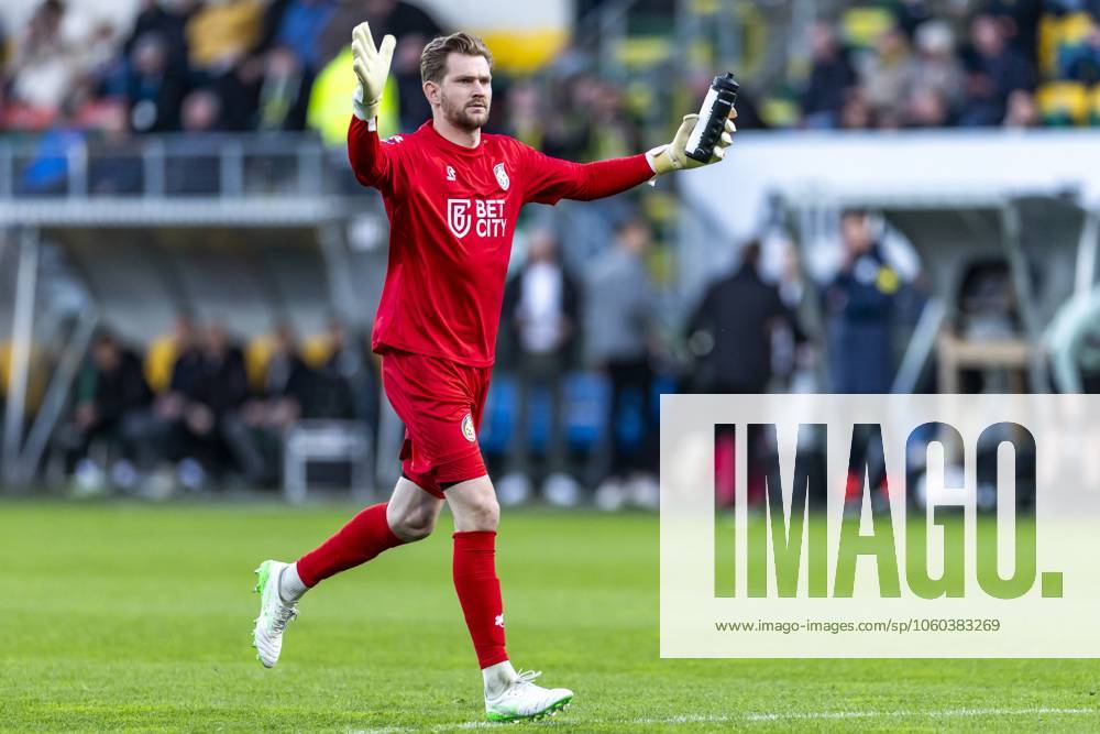 SITTARD - Fortuna Sittard goalkeeper Mattijs Branderhorst during the Dutch Eredivisie match between Fortuna Sittard and Sparta Rotterdam at the Fortuna Sittard Stadium on March 29, 2025 in Sittard, Netherlands. ANP MARCEL VAN HOORN Dutch Eredivisie 2024 25 ANPxSportx IVx 523348708 originalFilename: 523348708