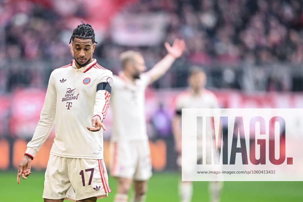Michael Olise (FC Bayern Muenchen) gestikuliert, gestik waehrend des Spiels der 1. Bundesliga zwischen FC Bayern München und FC St. Pauli 1910, Allianz Arena am 29. March 2025 in München, Deutschland. (Foto von Harry Langer DeFodi Images) +++ Michael Olise (FC Bayern Muenchen) gestures during the Bundesliga match between FC Bayern München and FC St. Pauli 1910 at Allianz Arena on March 29, 2025 in Munich, Germany. (Photo by Harry Langer DeFodi Images) DFL regulations prohibit any use of photographs as image sequences and or quasi-video. (Photo by Harry Langer DeFodi Images) DFL regulations prohibit any use of photographs as image sequences and or quasi-video.