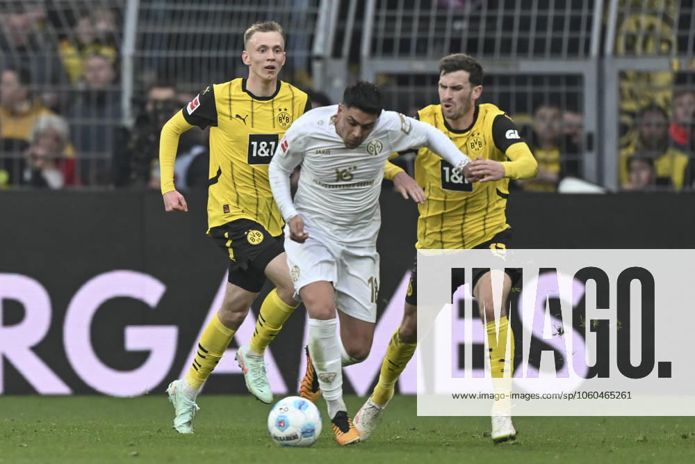 V. li. im Kampf um den Ball Maximilian Beier (Dortmund 14) Nadiem Amiri (Mainz 18) Pascal Groß ((Dortmund 13) 30.03.2025 Fussball Borussia Dortmund vs 1. FSV Mainz 05, Signal Iduna Park, Dortmund, DFB DFL REGULATIONS PROHIBIT ANY USE OF PHOTOGRAPHS AS IMAGE SEQUENCES AND OR QUASI-VIDEO