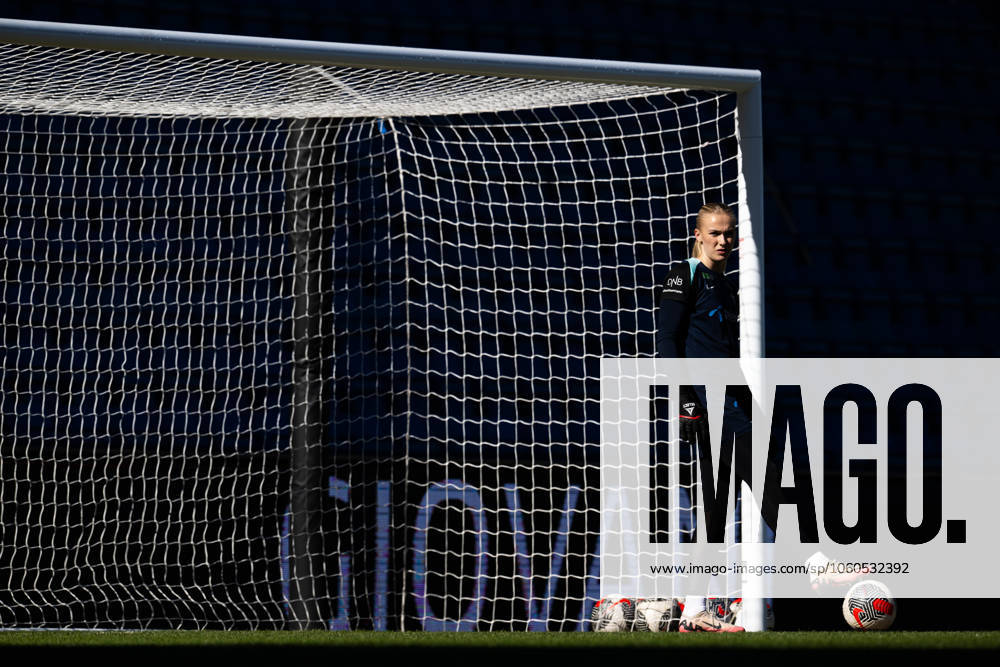 Goalkeeper Selma Panengstuen of the Norwegian women s national football team during a training session on April 2, 2025 in Oslo. Photo: Vegard Grott BILDBYRAN kod VG VG0738 bbeng fotboll football soccer fotball norge norway women dam nations league träning practice training trening