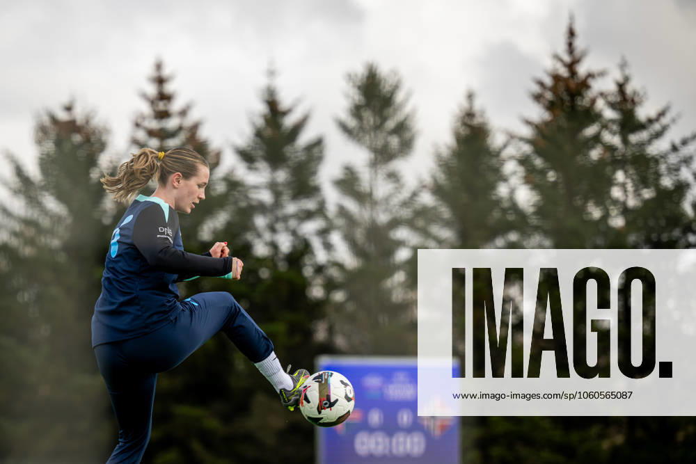Elisabeth Terland of the Norwegian women s national football team during a training session on April 3, 2025 in Reykjavik. Photo: Vegard Grott BILDBYRAN kod VG VG0740 bbeng fotboll football soccer fotball norge norway women dam nations league träning practice training trening