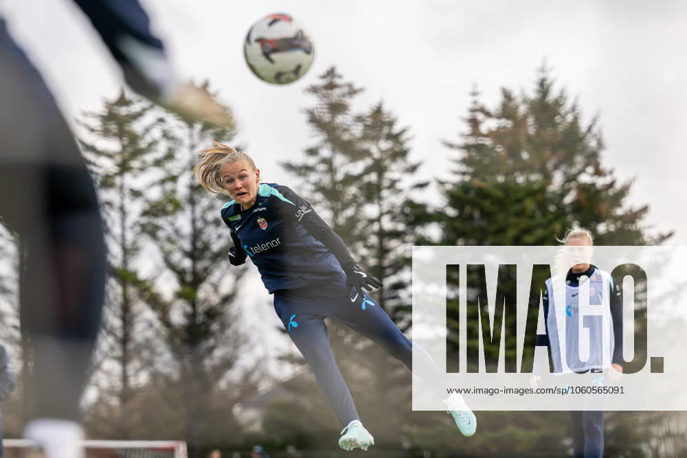 Frida Maanum of the Norwegian women s national football team during a training session on April 3, 2025 in Reykjavik. Photo: Vegard Grott BILDBYRAN kod VG VG0740 bbeng fotboll football soccer fotball norge norway women dam nations league träning practice training trening