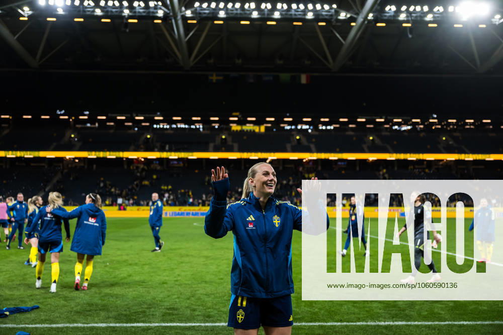 Stina Blackstenius of Sweden celebrates after the UEFA Women s Nations League football match between Sweden and Italy on April 4, 2025 in Stockholm. Photo: Maxim Thore BILDBYRAN kod MT EW0513 fotboll football soccer fotball nations league uefa womens nations league sverige sweden italien italy dam bbeng bbauto jubel