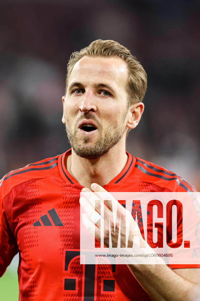 Harry Kane (FC Bayern Muenchen, 09) GER, FC Augsburg vs FC Bayern Muenchen, 1.Bundesliga Fussball, 28.Spieltag, 04.04.2025, Saison 2024 2025 DFB DFL REGULATIONS PROHIBIT ANY USE OF PHOTOGRAPHS AS IMAGE SEQUENCES AND OR QUASI-VIDEO GER, FC Augsburg vs FC Bayern Muenchen, 1.Bundesliga Fussball, 28.Spieltag, 04.04.2025, Saison 2024 2025 Augsburg