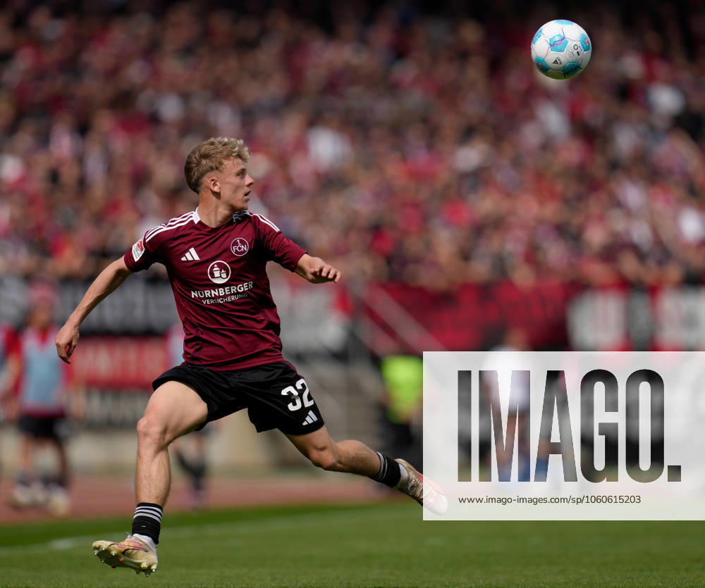 Tim Janisch (1.FC Nuernberg, 32) GER, 1.FC Nuernberg vs Hamburger SV, 2. Bundesliga, 28. Spieltag, Saison 2024 2025, 05.04.2025 DFL REGULATIONS PROHIBIT ANY USE OF PHOTOGRAPHS AS IMAGE SEQUENCES AND OR QUASI-VIDEO GER, 1.FC Nuernberg vs Hamburger SV, 2. Bundesliga, 28. Spieltag, Saison 2024 2025, 05.04.2025 Nuernberg