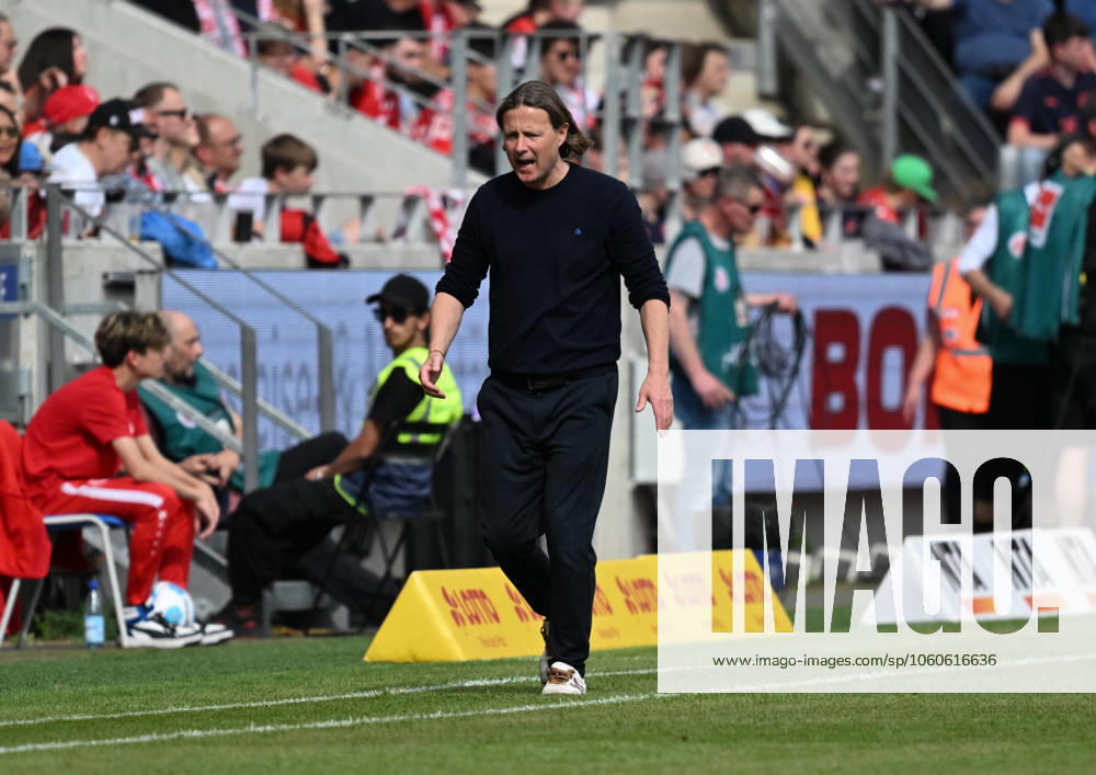 Fussball 1.Bundesliga, FSV Mainz 05 - Holstein Kiel v.l.Bo Henriksen (Cheftrainer 1. FSV Mainz 05)