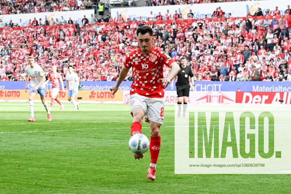 Fussball 1.Bundesliga, FSV Mainz 05 - Holstein Kiel v.l. Paul Nebel (1. FSV Mainz 05)