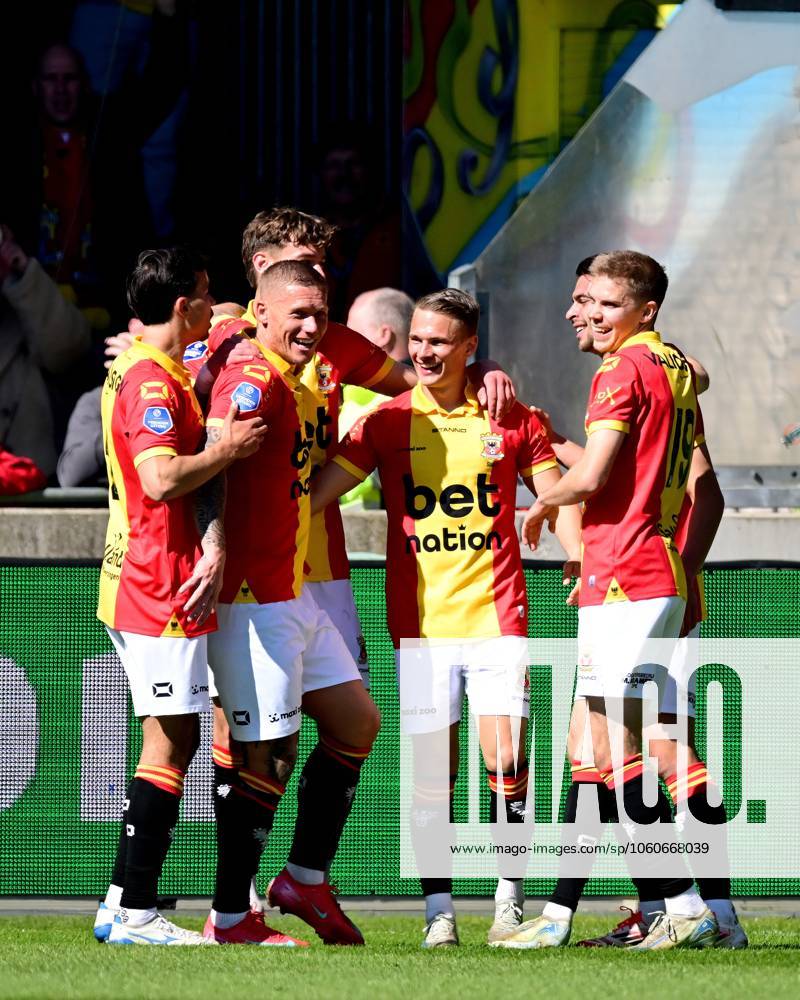 DEVENTER - Mathis Suray of Go Ahead Eagles celebrates the 2-0 during the Dutch Eredivisie match between Go Ahead Eagles and FC Utrecht at De Adelaarshorst on April 6, 2025 in Deventer, Netherlands. ANP Dutch Eredivisie 2024 25 ANPxSportx IVx 523931514 originalFilename: 523931514