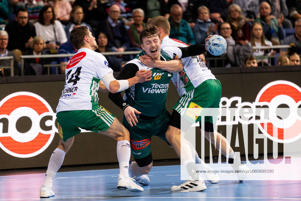 Erik PERSSON (FRISCH AUF! Goeppingen, 22) erzielt ein Tor, Aktion, Torwurf TSV Hannover-Burgdorf (HAN) vs. FRISCH AUF! Goeppingen (FAG), Handball, Maenner, Daikin Handball Bundesliga (HBL), 25. Spieltag, Spielzeit 2024 2025, 06.04.2025 TSV Hannover-Burgdorf (HAN) vs. FRISCH AUF! Goeppingen (FAG), Handball, Maenner, Daikin Handball Bundesliga (HBL), 25. Spieltag, Spielzeit 2024 2025, 06.04.2025 Hannover