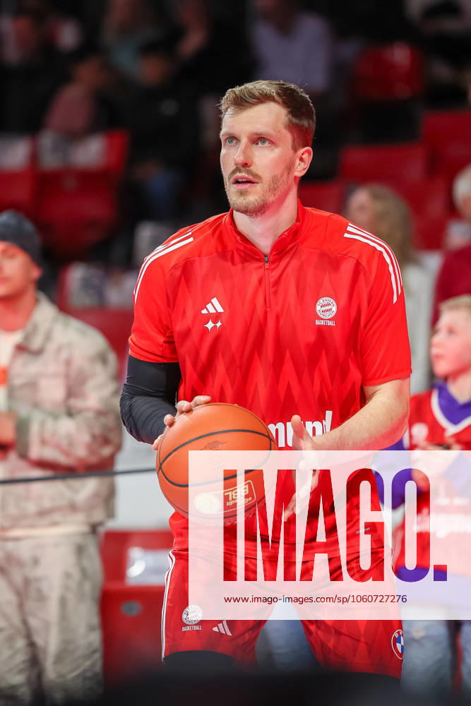 Andreas Obst (FC Bayern Basketball, 13), GER, FC Bayern Muenchen vs. Basketball Loewen Braunschweig, Basketball, easycredit Basketball Bundesliga, BBL, 27. Spieltag, Saison 2024 2025, 06.04.2025, GER, FC Bayern Muenchen vs. Basketball Loewen Braunschweig, Basketball, easycredit Basketball Bundesliga, BBL, 27. Spieltag, Saison 2024 2025, 06.04.2025 Muenchen