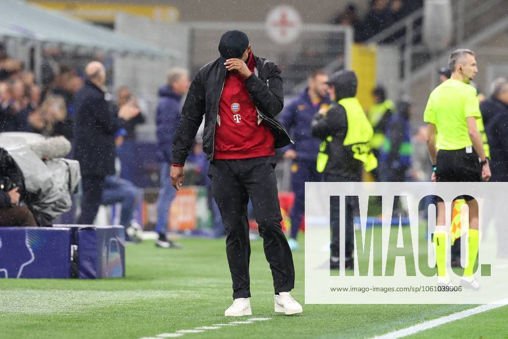 Enttaeuschung bei Chef-Trainer Vincent Kompany (FC Bayern Muenchen) nach dem Tor zum 2:1, Inter Mailand vs. FC Bayern Muenchen, Fussball, Champions League, Viertelfinale, Rueckspiel, 16.04.2025 Mailand Lombardei Italien