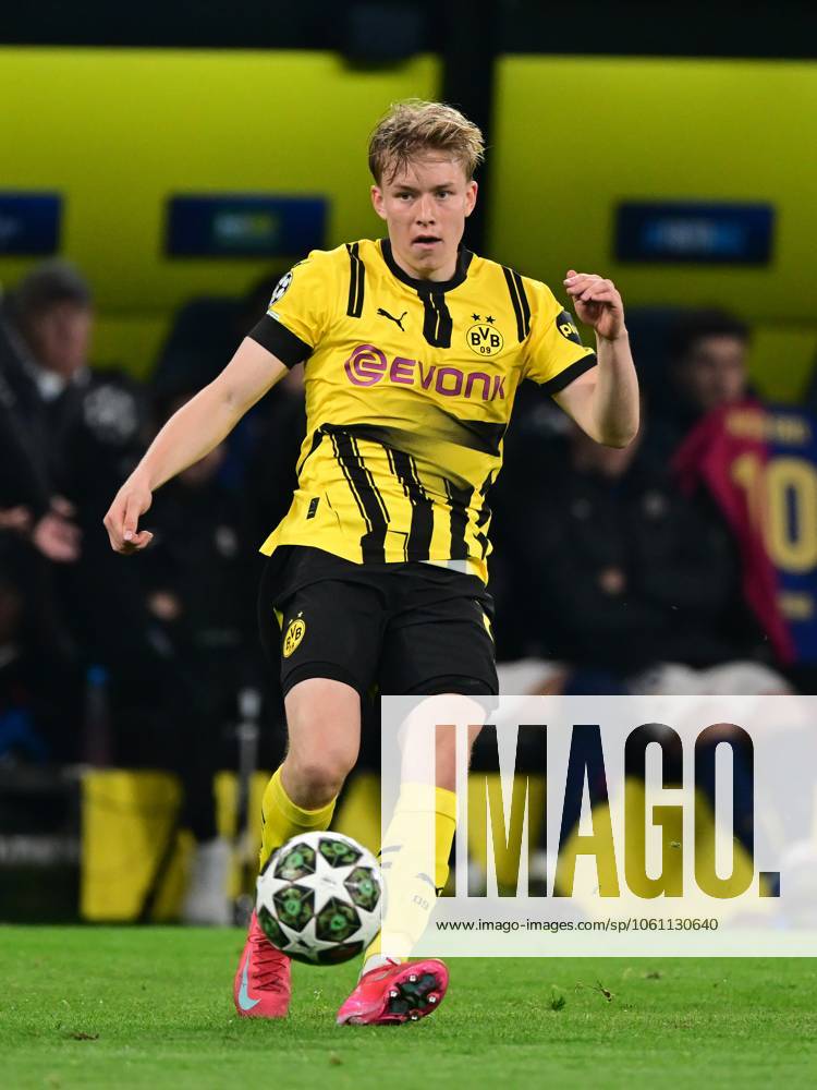 DORTMUND - Daniel Svensson of Borussia Dortmund during the quarterfinal Champions League match between Borussia Dortmund and FC Barcelona, Barca at Signal Iduna Park stadium on April 15, 2025 in Dortmund, Germany. ANP Hollandse Hoogte Borussia Dortmund v FC Barcelona 2024 25 ANPxSportx xGerritxvanxKeulenxIVx 524787103 originalFilename: 524787103