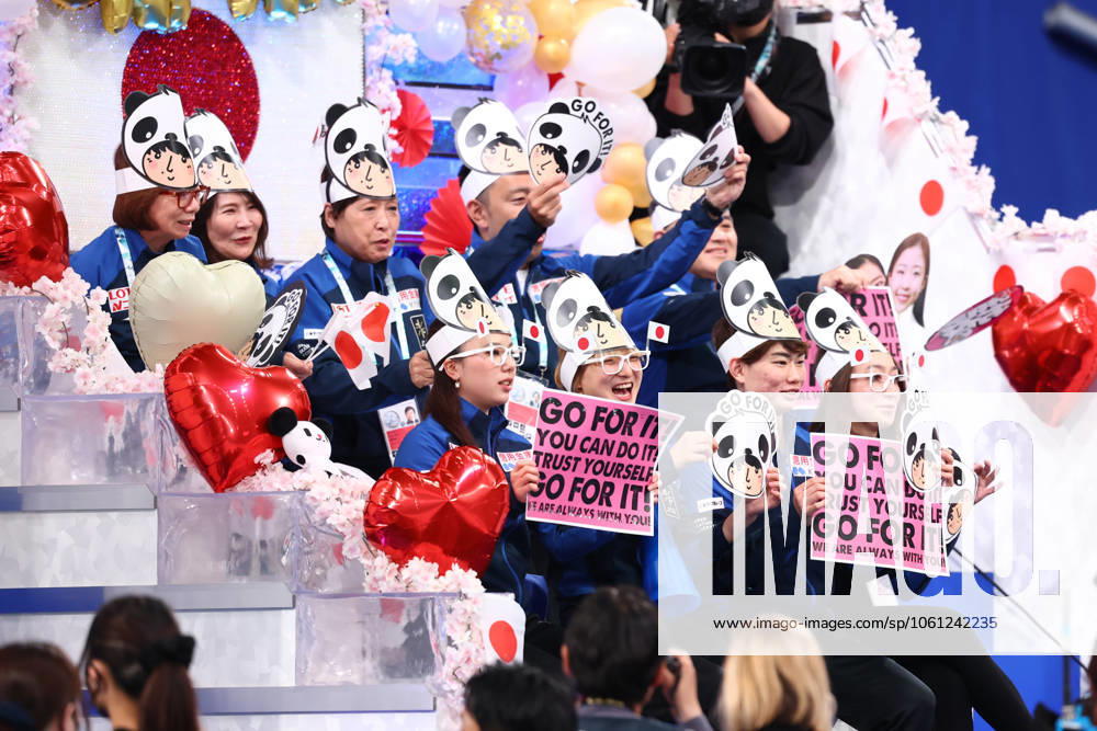 Japan team group, Mannschaftsbild, Totale APRIL 18, 2025 - Figure skating, Eiskunstlauf : ISU World Team Trophy in Figure Skating 2025 Men s Free Skating at Tokyo Metropolitan Gymnasium in Tokyo, Japan. (288031228)