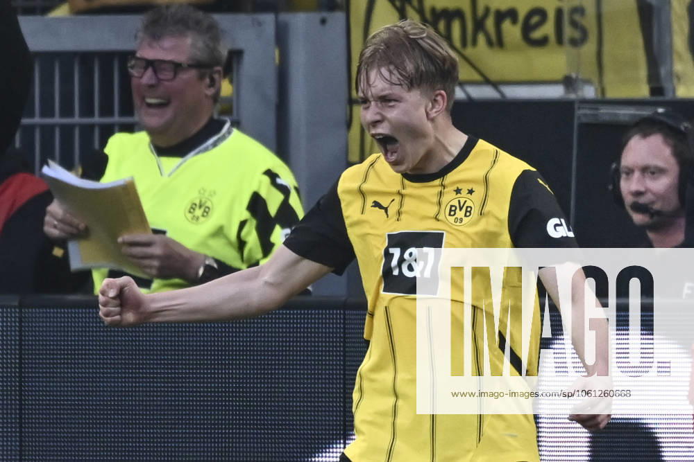 Daniel Svensson (Dortmund 24) jubelt nach dem Tor zum 3:1 20.04.2025 Fussball Borussia Dortmund vs Borussia Moenchengladbach, Signal Iduna Park, Dortmund, DFB DFL REGULATIONS PROHIBIT ANY USE OF PHOTOGRAPHS AS IMAGE SEQUENCES AND OR QUASI-VIDEO