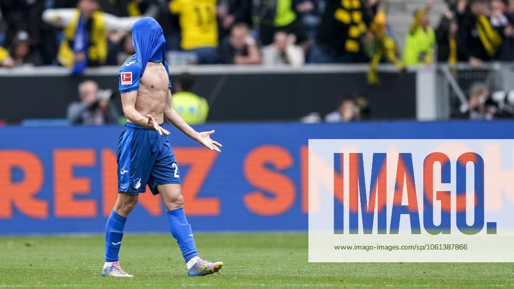 Andrej Kramaric (Hoffenheim, 27), Spieler der TSG 1899 Hoffenheim, enttäuscht schauend, Enttäuschung, Frustration, disappointed, pessimistisch, nach dem Gegentor zum 2:3, Action, Aktion, Spielszene, 26.04.2025, Sinsheim (Deutschland), Fussball, Bundesliga, TSG 1899 Hoffenheim - Borussia Dortmund, DFB DFL REGULATIONS PROHIBIT ANY USE OF PHOTOGRAPHS AS IMAGE SEQUENCES AND OR QUASI-VIDEO.