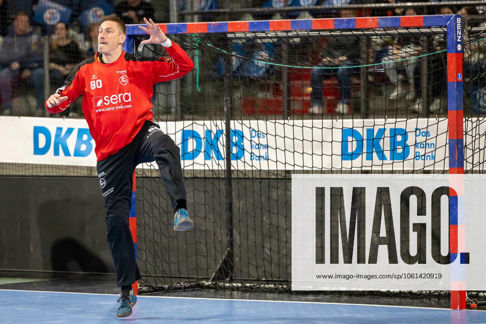 Carsten Lichtlein (MT Melsungen, 80) der eigentlich Torwarttrainer ist, statt als Ersatzkeeper beim Spiel zur Verfuegung. HC Erlangen vs. MT Melsungen, Handball, 1. Handball Bundesliga, Saison 2024 2025, 27. Spieltag, 26.04.2025 HC Erlangen vs. MT Melsungen, Handball, 1. Handball Bundesliga, Saison 2024 2025, 27. Spieltag, 26.04.2025 Nuernberg