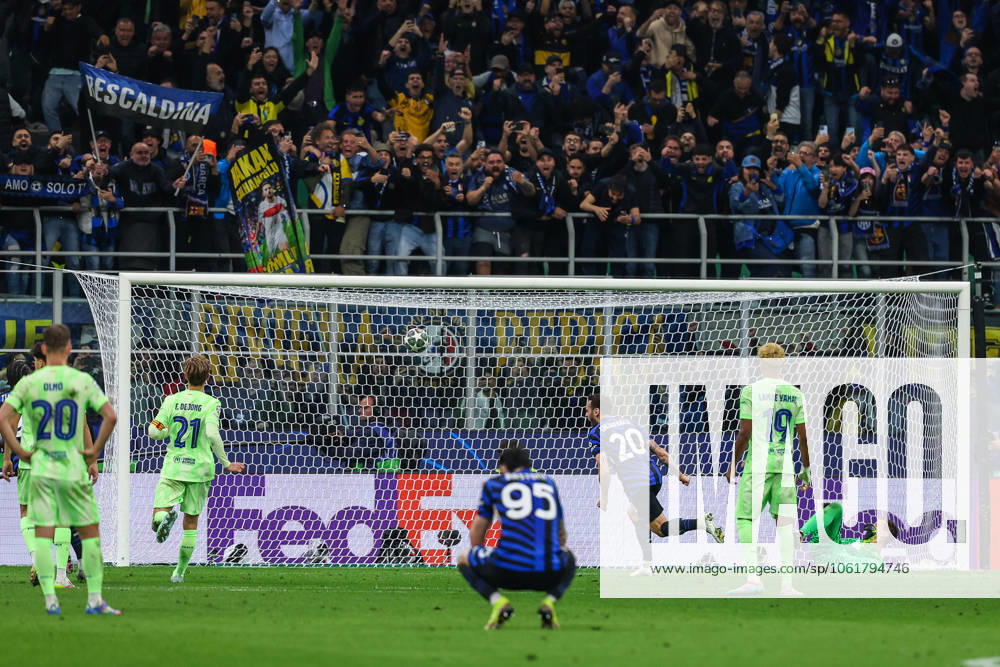 Hakan Calhanoglu of FC Internazionale scores a penalty during UEFA Champions League 2024 25 Semi Final - 2nd leg football match between FC Internazionale and FC Barcelona, Barca at San Siro Stadium Milan Italy on 06 May 2025. Milan Stadio Giuseppe Meazza Milan Italy
