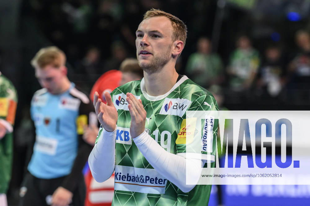 Im Bild v.l.: Mathias Gidsel (Fuechse Berlin, 19), Jubel, Torjubel, Freude, Begeisterung, feiert, GER, Berlin, Handball, Fuechse Berlin vs ThSV Eisenach, DAIKIN Handball-Bundesliga, in der Max Schmeling Halle, 15.05.2025,
