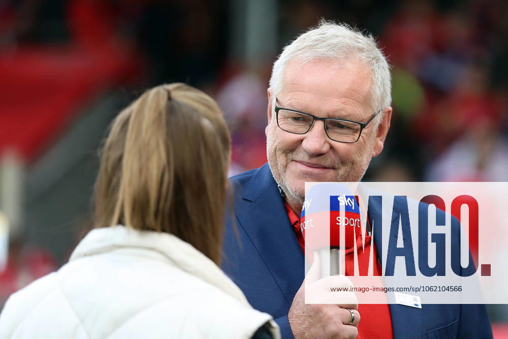 Fussball 1.Bundesliga, 1.FC Heidenheim - Werder Bremen v.l. Holger Sanwald Vorstandvorsitzender (1.FC Heidenheim 1846) Heidenheim