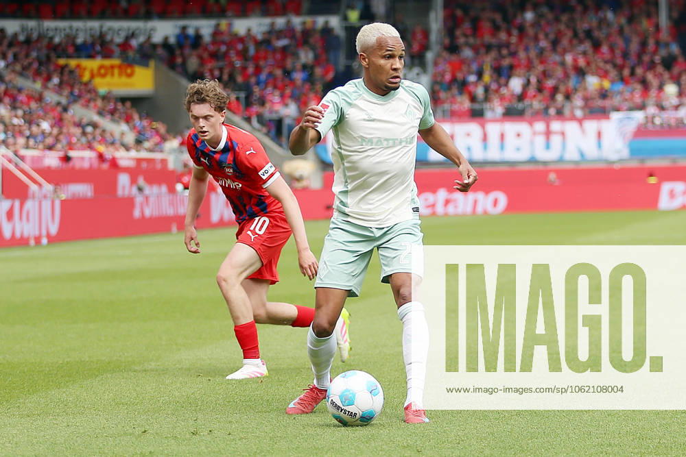 Fussball 1.Bundesliga, 1.FC Heidenheim - Werder Bremen v.l. Felix Agu (SV Werder Bremen) Heidenheim