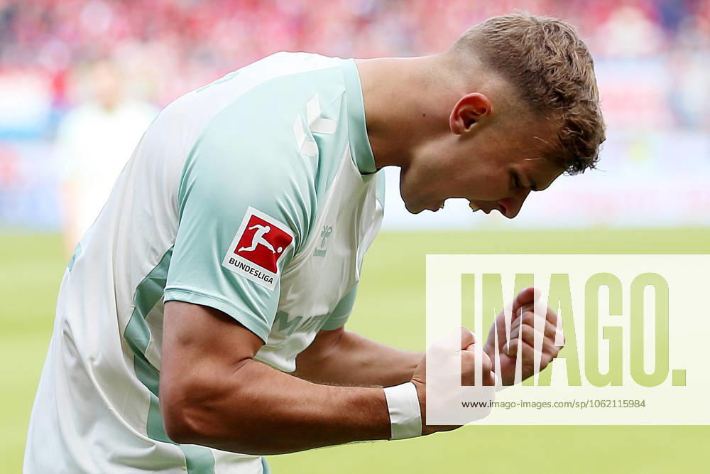 Fussball 1.Bundesliga, 1.FC Heidenheim - Werder Bremen v.l. Torjubel nach dem Tor zum 1:4 celebrating the goal celebrate durch Keke Topp (SV Werder Bremen) Heidenheim