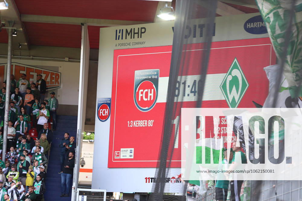 Fussball 1.Bundesliga, 1.FC Heidenheim - Werder Bremen v.l. Anzeigetafel, Videowall, Scoreboard, Info, Werbung Luca Kerber (1.FC Heidenheim 1846) Heidenheim