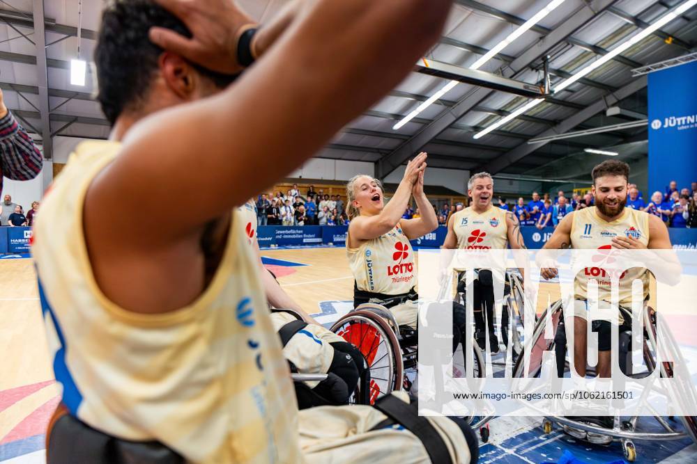 GER, Rollstuhlbasketball, Maenner Frauen, Saison 24 25, 1.Bundesliga, PlayOff Finale, RSB Thuringia Bulls - RSV Lahn-Dill Im Bild Marie Kier (RSB Thuringia Bulls) Die Mannschaft der Thuringia Bulls schlägt im zweiten PlayOff Spiel erneut die Gastmannschaft vom RSV Lahn-Dill und gewinnt somit die Saison 24 25 - Deutsche Meisterschaft Deutscher Meister 99189 Elxleben Fit-In Freizeitanlage Sporthal Thueringen Deutschland
