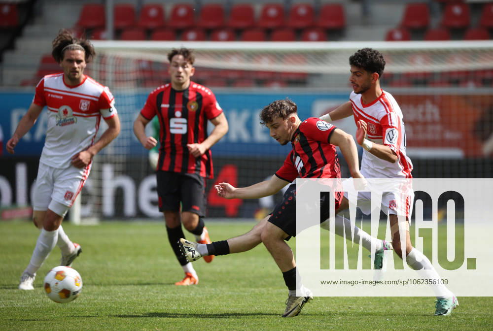 Halle Saale Sachsen Anhalt Leuna Chemie Stadion Fußball Hallescher FC Halle HFC Regionalliga Nordost 4. Liga Männer Saison 2024 2025 Landespokal FSA Finale Pokalfinale 2025 Hallescher FC - 1. FC Lok Stendal Alexander Schleicher (FC Lok Stendal) Serhat Polat 77 ( Hallescher FC)