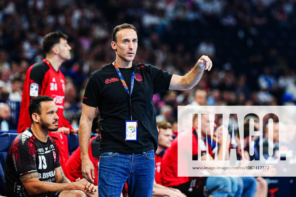 Roberto Garcia Parrondo (MT Melsungen, Trainer) GER, THW Kiel vs. MT Melsungen, Handball, EHF European League, Spiel um Platz 3, Saison 2024 2025, 25.05.2025 GER, THW Kiel vs. MT Melsungen, Handball, EHF European League, Spiel um Platz 3, Saison 2024 2025, 25.05.2025 Hamburg